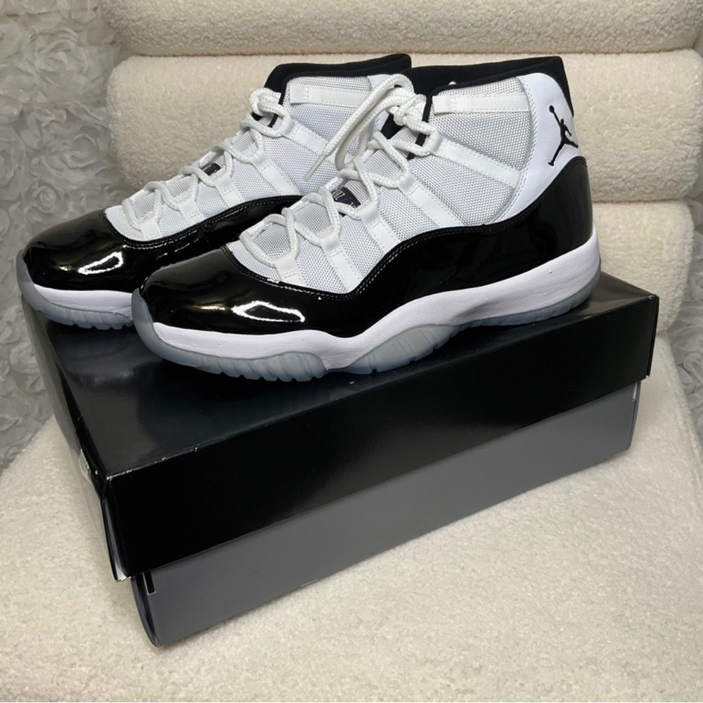 Brand New w/ Receipt -  Air Jordan Retro 11 Concord Sz 12